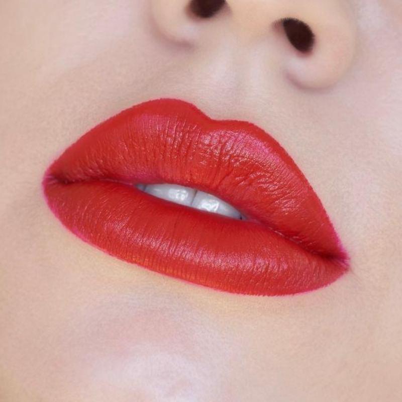 Madame CEO. True Red